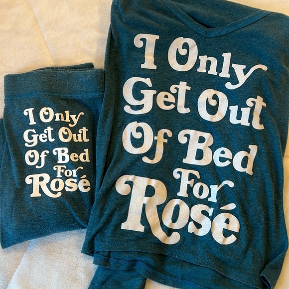 Wildfox Other - Wildfox I Only Get Out Of Bed For Rosé Pajama Set